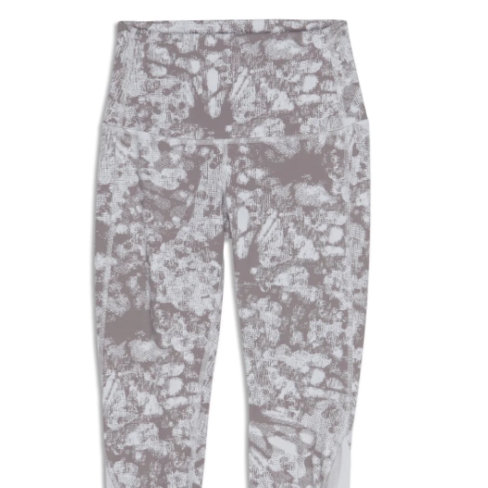 Lululemon Wunder Under Leggings size 4
